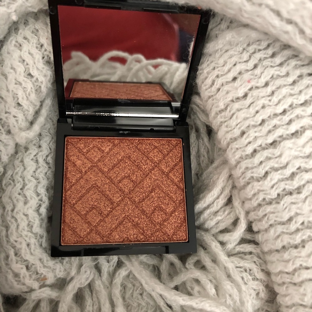 Cream to Powder Luminizer